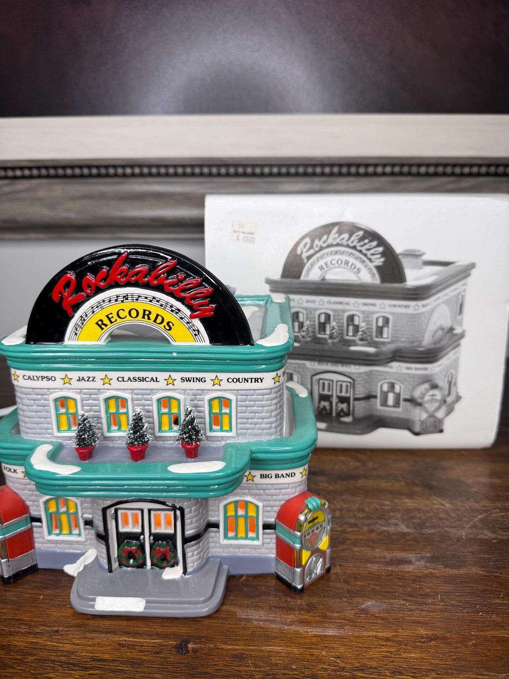 Retired Dept 56 Snow Village Rockabilly Records Light Up Building With Original Box