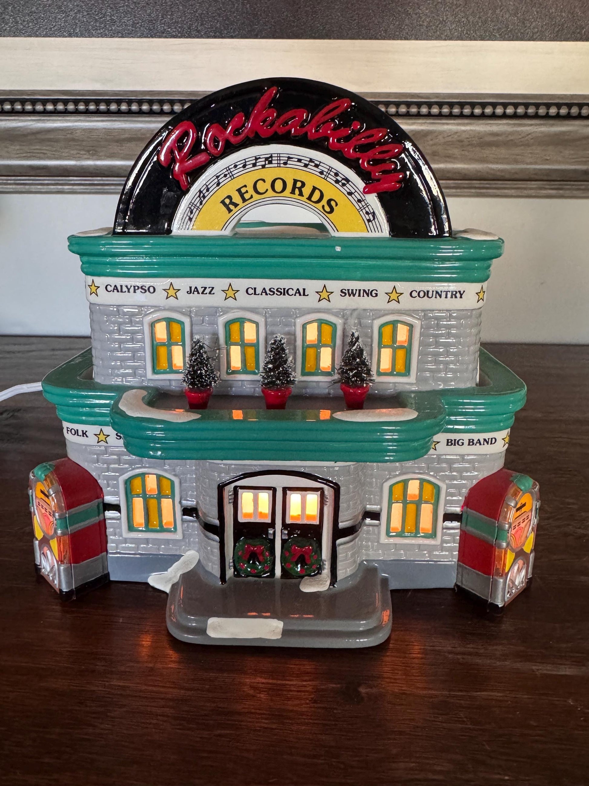 Retired Dept 56 Snow Village Rockabilly Records Light Up Building With Original Box