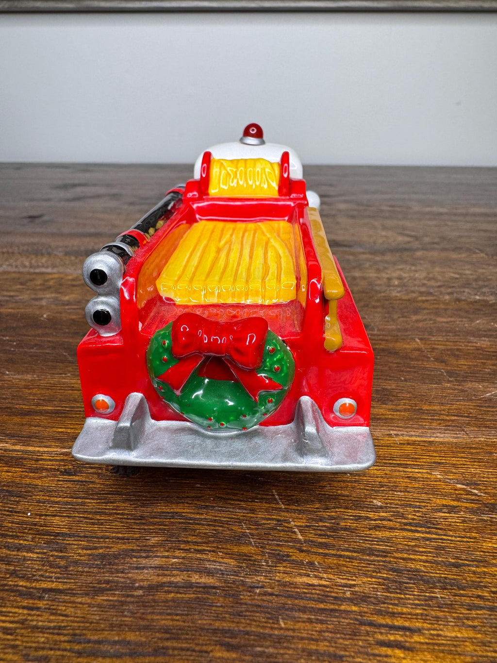 Retired Dept 56 Snow Village Fire Truck w/ Original Box
