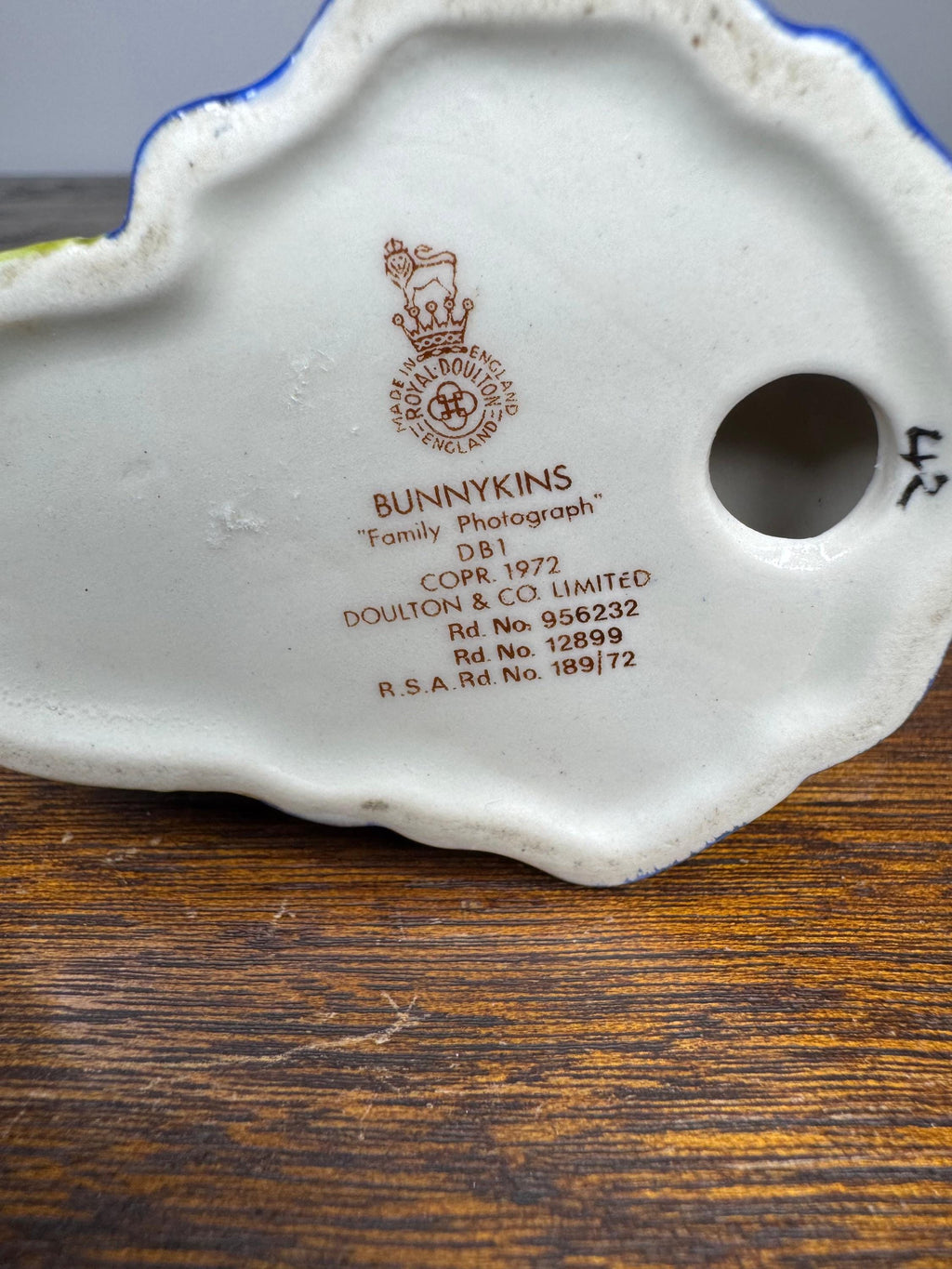 1972 Royal Doulton Bunnykins Family Photograph Figurine