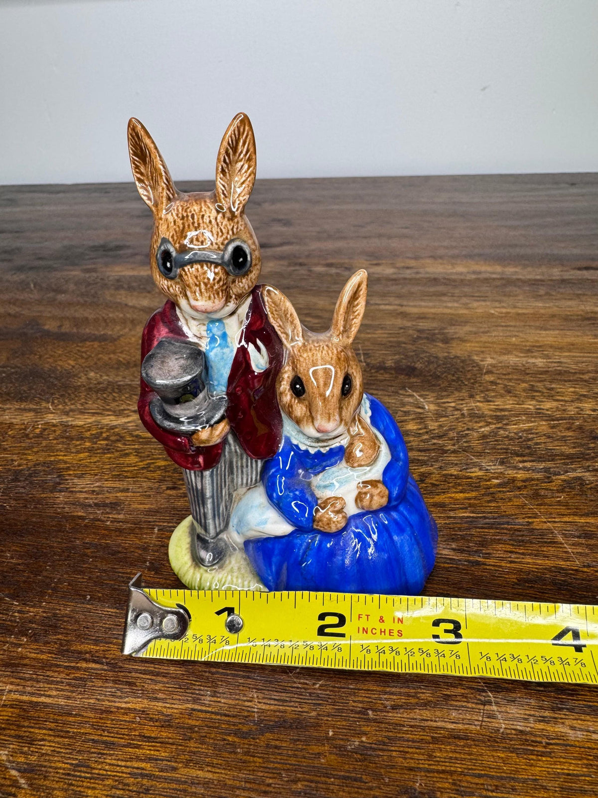 1972 Royal Doulton Bunnykins Family Photograph Figurine
