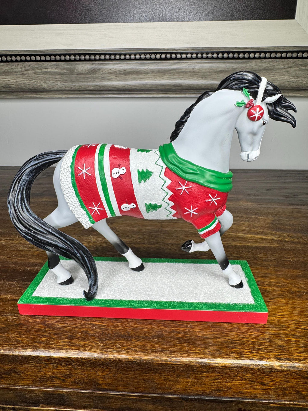 NIB Trail of Painted Ponies Christmas Sweater 1E Low Number